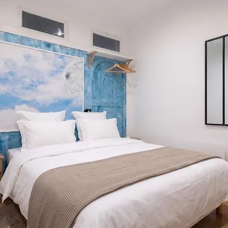 Spacious One-bedroom - Comfort, Center & Paris 5 Min Away Appartement